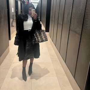 Meet your Posher, Jazmine